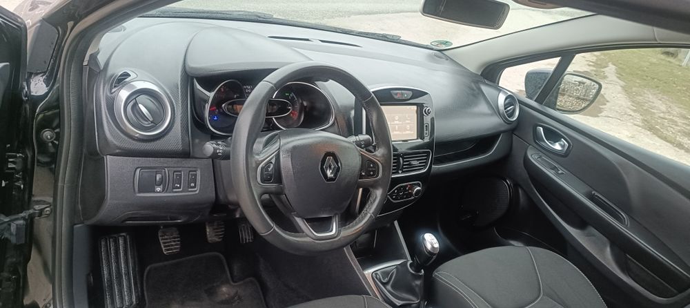Renault Clio LIMITED an 2017 motor 1.5 dci 90 cp mașină impecabila