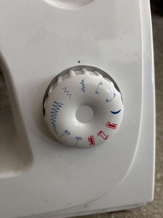 Masina de cusut Singer