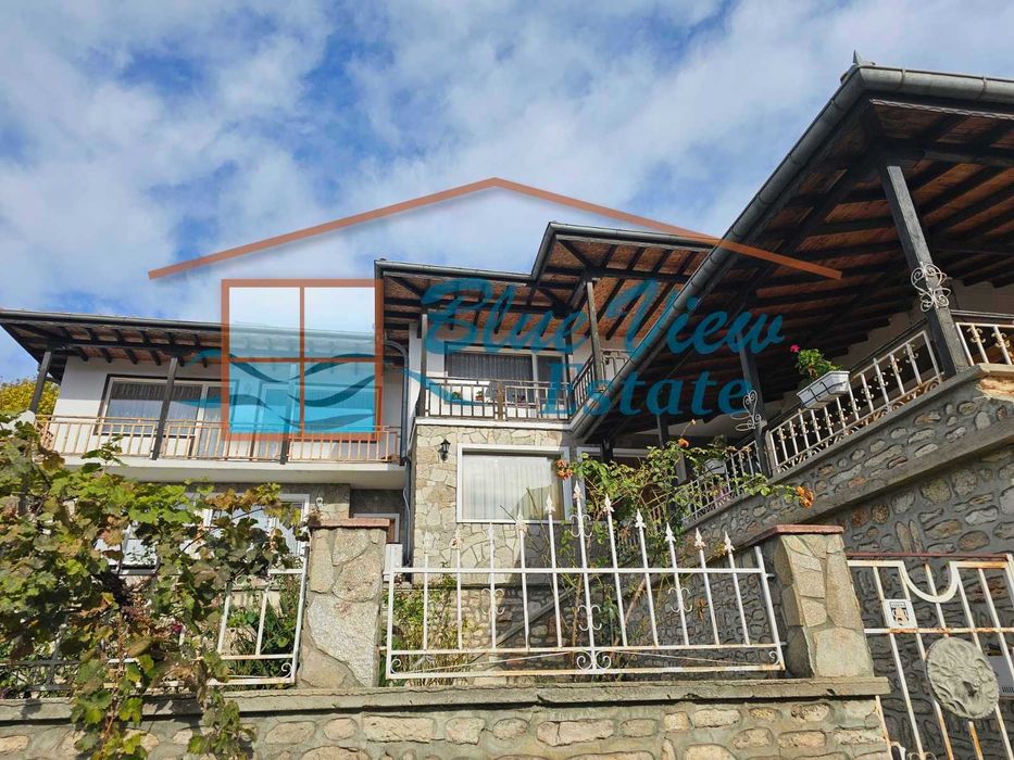 Просторна къща в централната част на Балчик