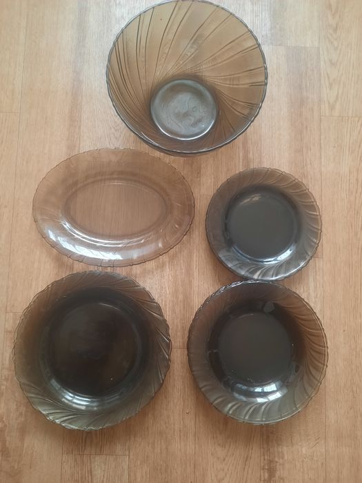 Тарелки разные в хорошем состоянии