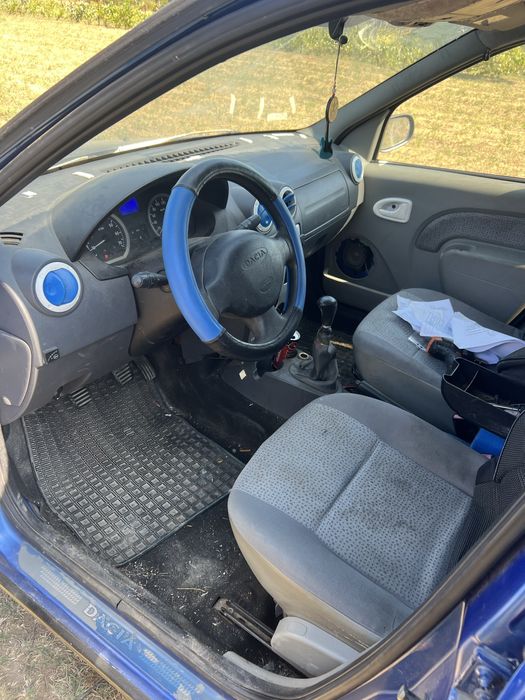 Dacia Logan.