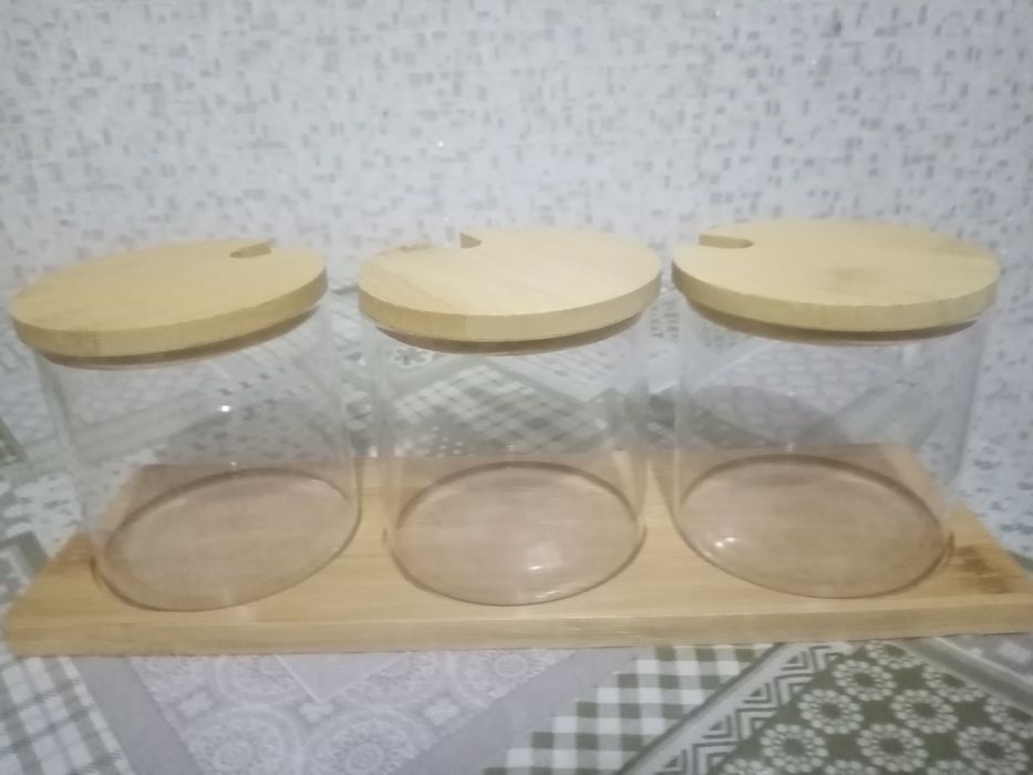 Отдам баночки для сыпучих бесплатно.