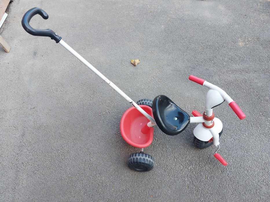 Tricicleta rosu - akb