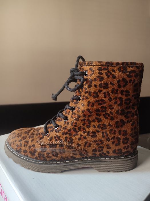 Боти, ном 35 сребристосиво, ном 34 леопардов принт