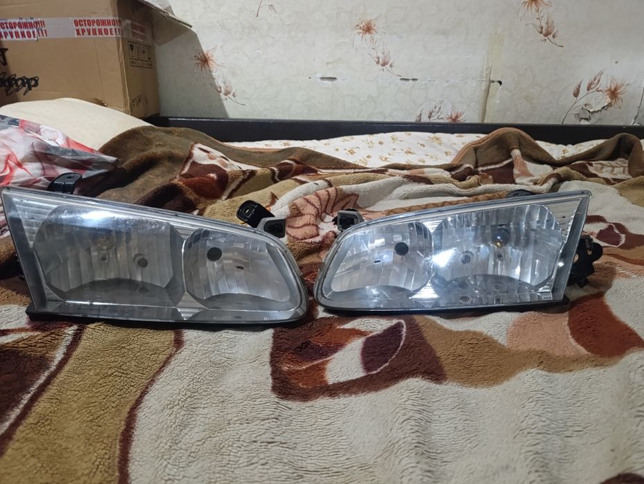 Фары на Тойота Камри 25