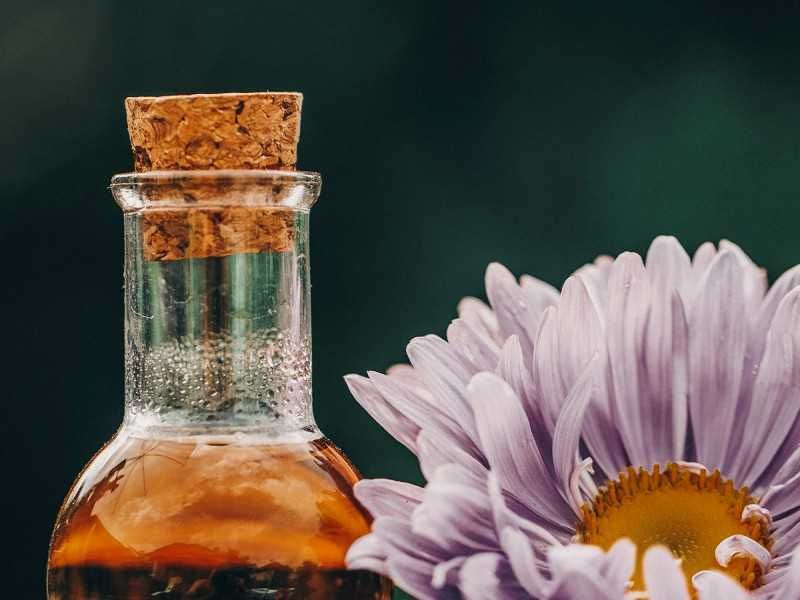 Ofer  servicii de epilare cu ceara pt femei