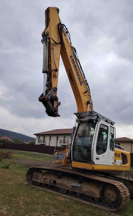 Excavator Liebherr 906