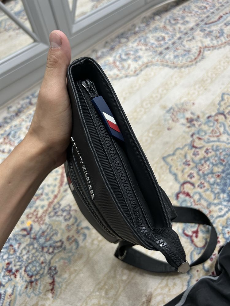 Барсетка tommy hilfiger