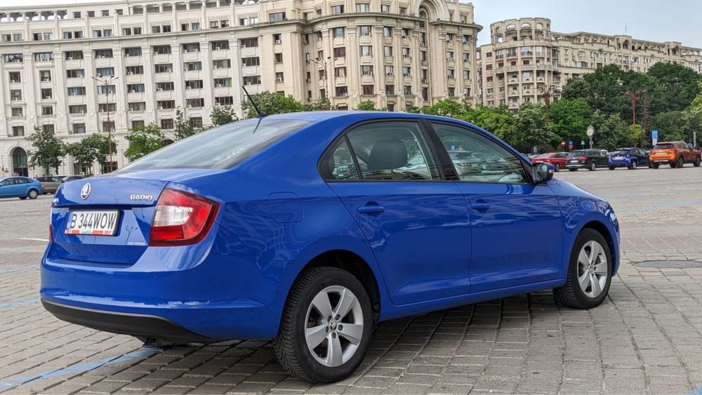 Inchirieri masini ieftine Bucuresti Skoda Rapid manual diesel rent car