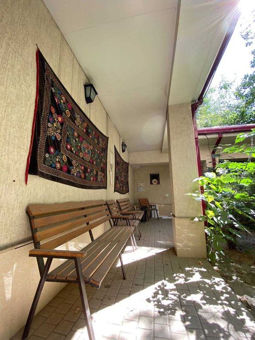 м.Х.Алимжана офис УЦ 2-этажа 554 м² 7-8 кабинетов 4 с/у двор 2-линия