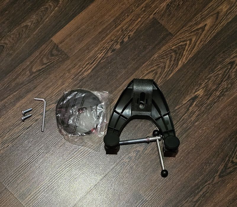 Set Volan Thrustmaster T300 RS + Schimbator + Pedale + Suport