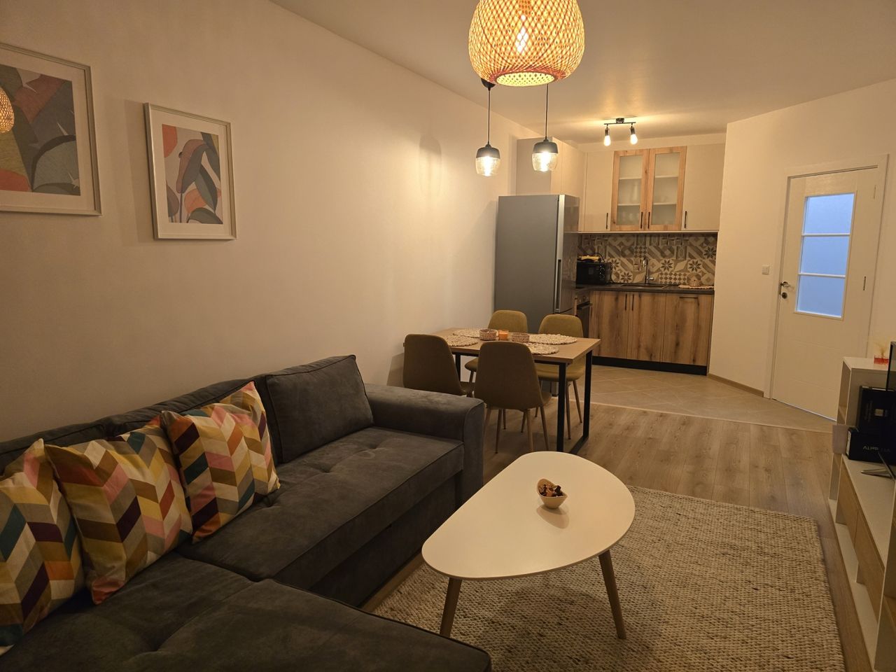 Продава се Двустаен апартамент в Варна, м-т Боклук Тарла - 70 кв.м за 8 €/кв.м - Снимка #6