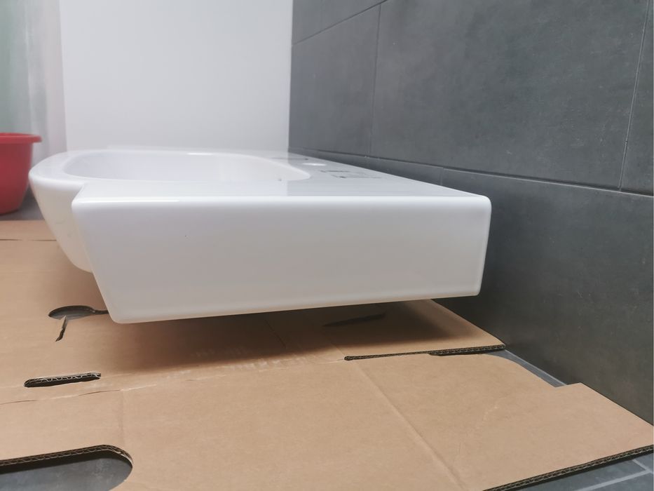 Vand lavoar ,bideu si vc kolo