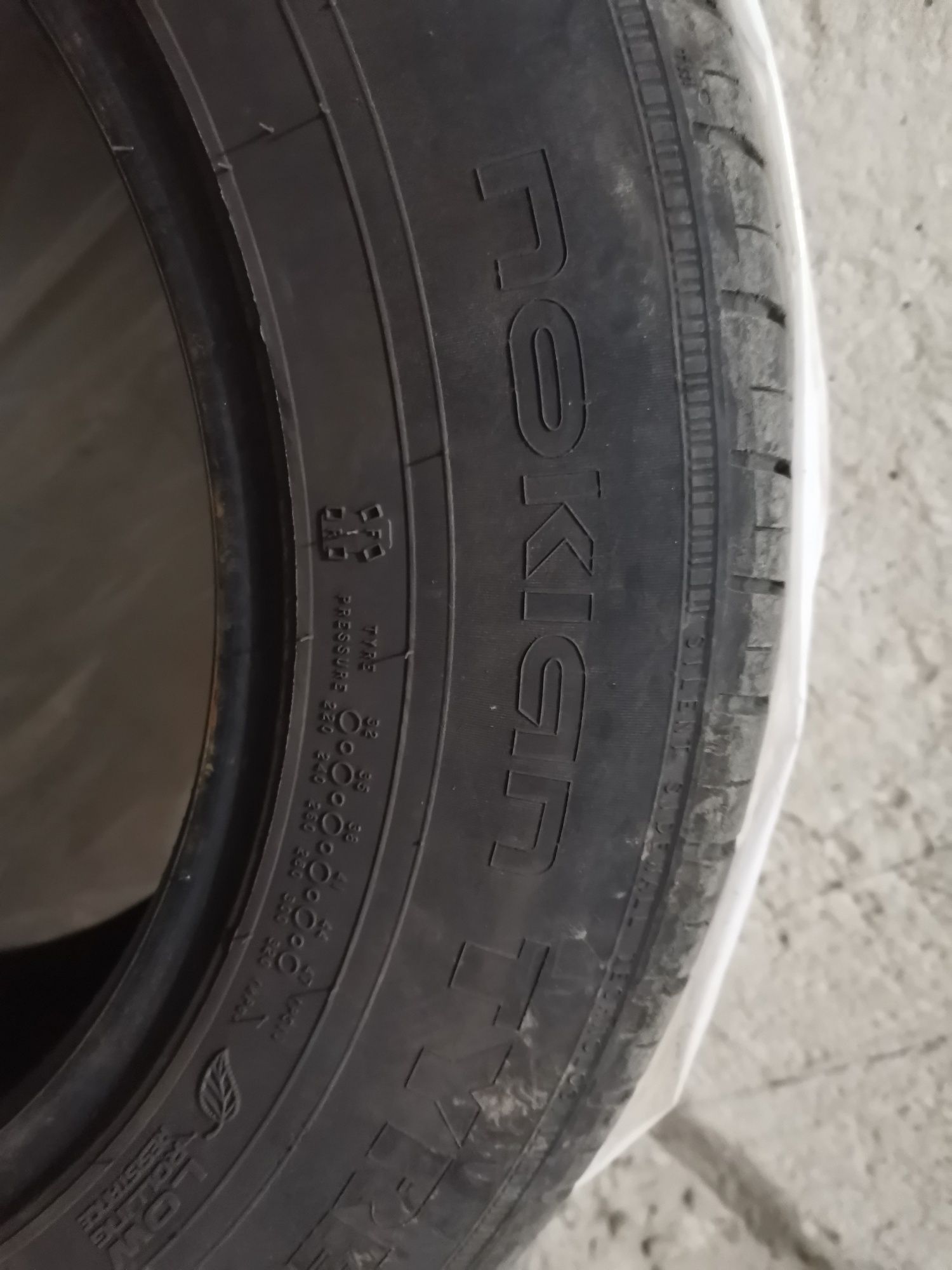 Продавам летни гуми 195/65/15 Nokian