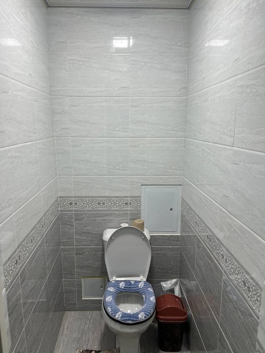 Srochna 1 xonali 5 etajli domni 5 etajidan naxtga uy sotiladi