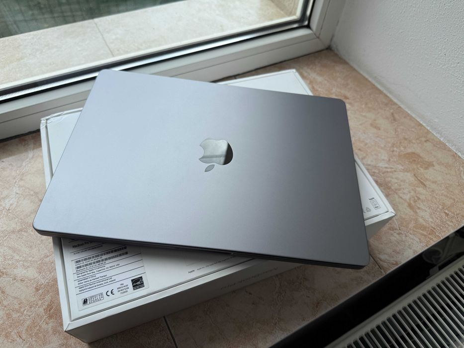 MacBook Pro 14inch M1 2021 (16GB ; 1TB)