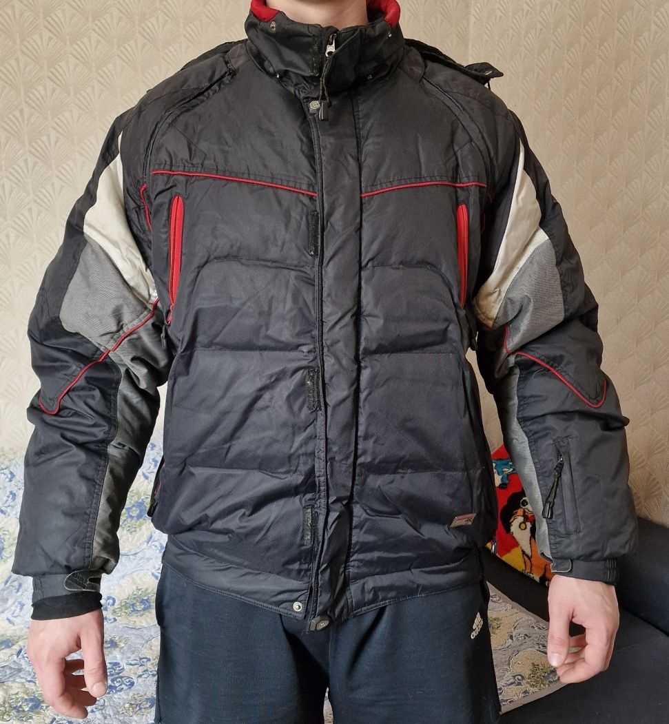Продам куртку на синтепоне, р-р 52-54
