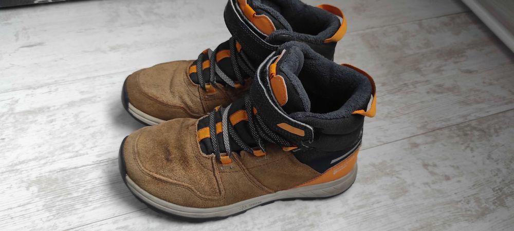 Боти Quechua 34 номер с подарък маратонки 35 номер