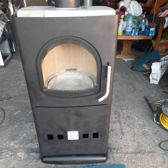 Soba tip șemineu de 6 kw ,focar șamotat
