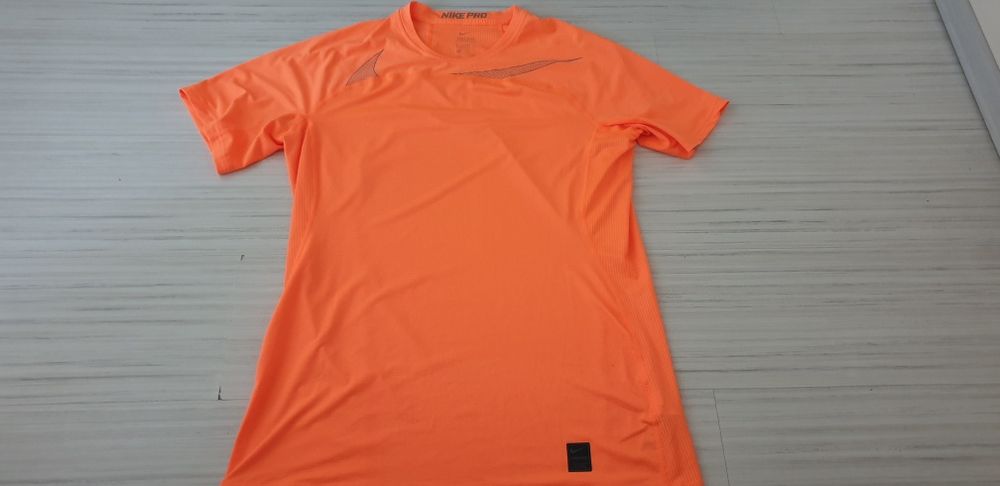 Nike PRO Hypercool Fitted Dri - Fit Mens / L  ОРИГИНАЛ! Мъжка Тениска