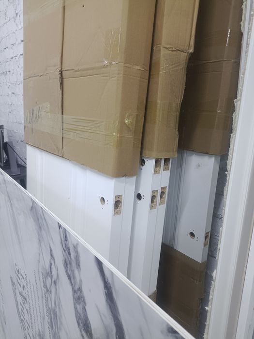 двери б/у, гибкий мрамор 3шт,  полотенцесушилка