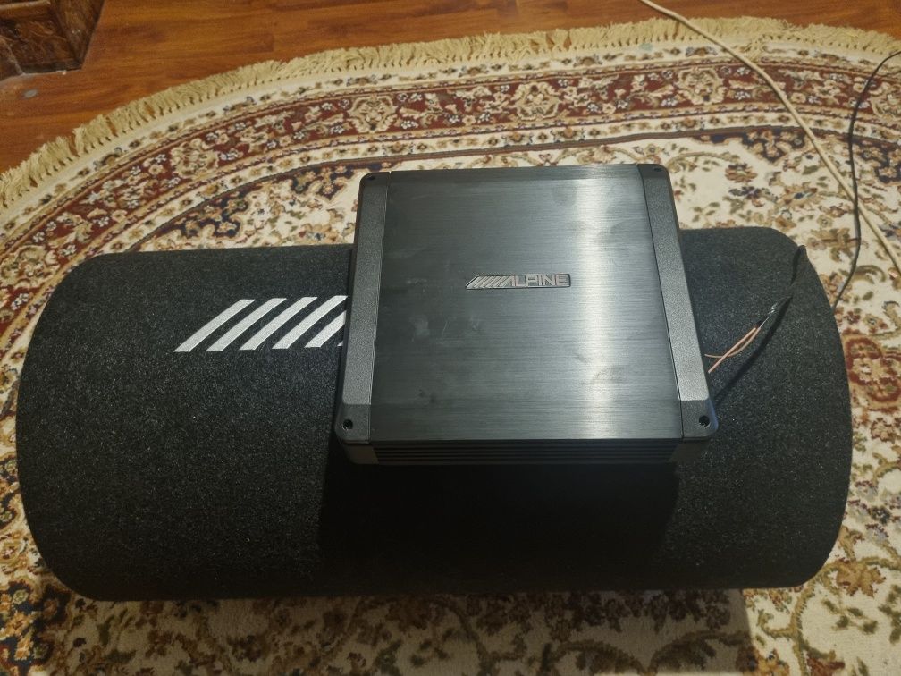 Pachet alpine stație + subwoofer