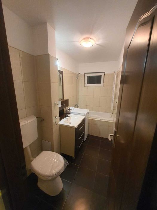 Inchiriez Apartament 3 camere  Sagului !!