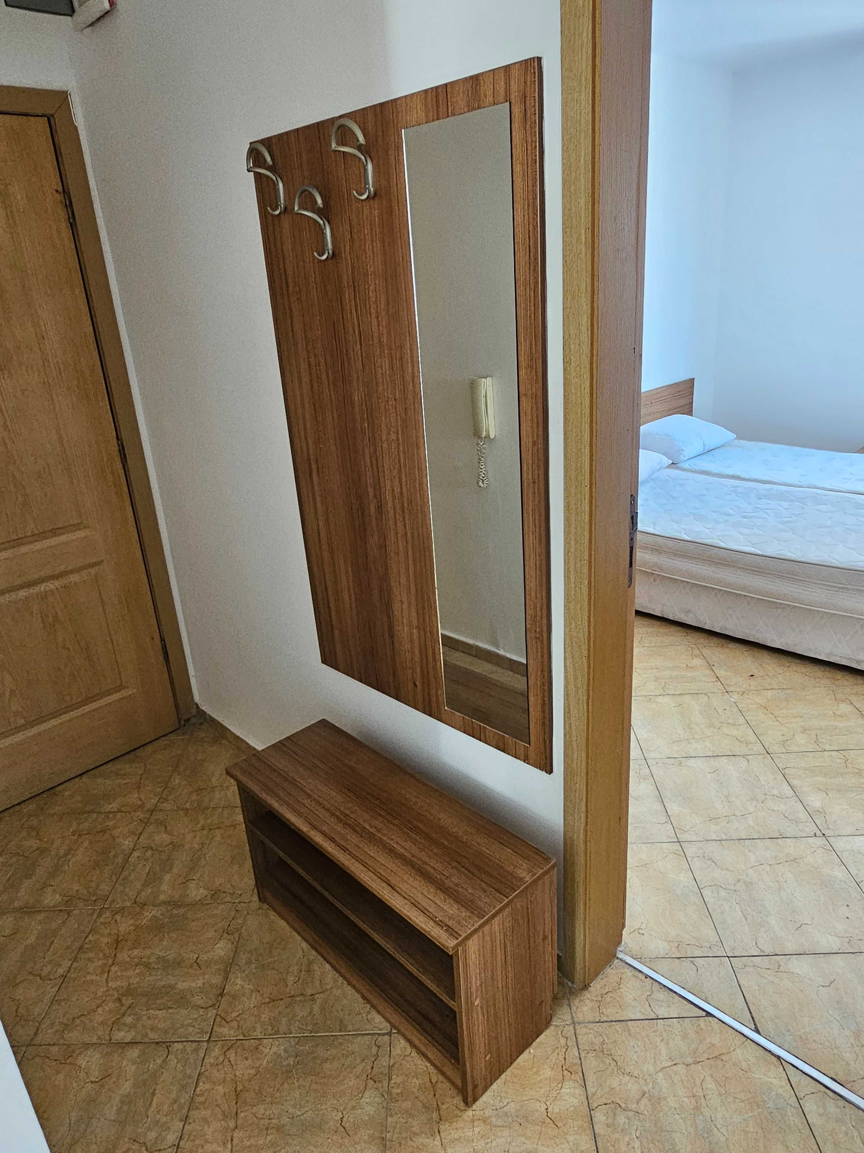 Антре с закачалки и огледало