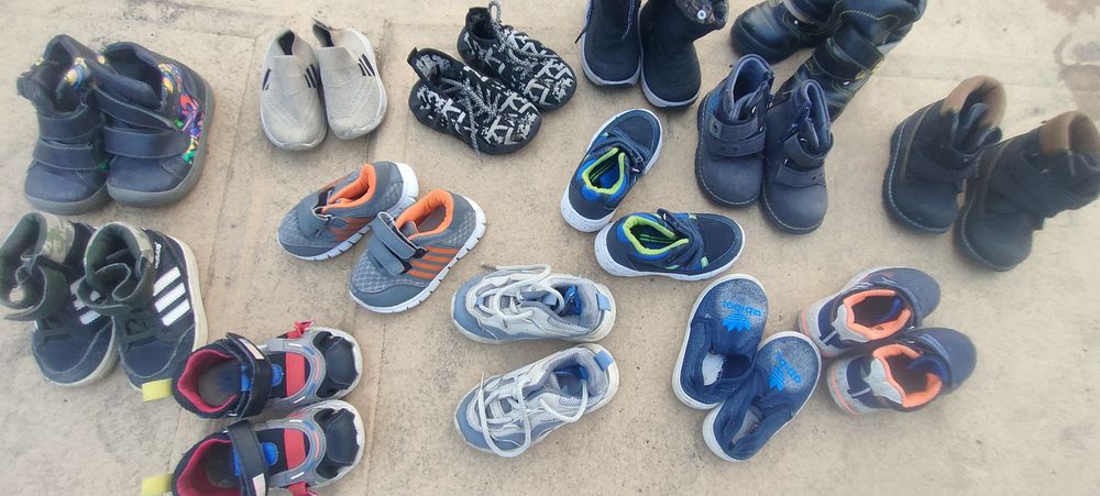 Продам обувь детскую