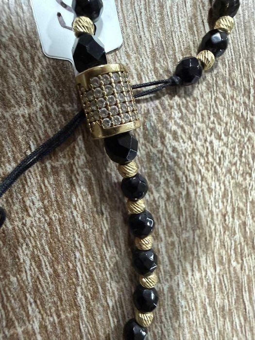 Златна гривна с маниста