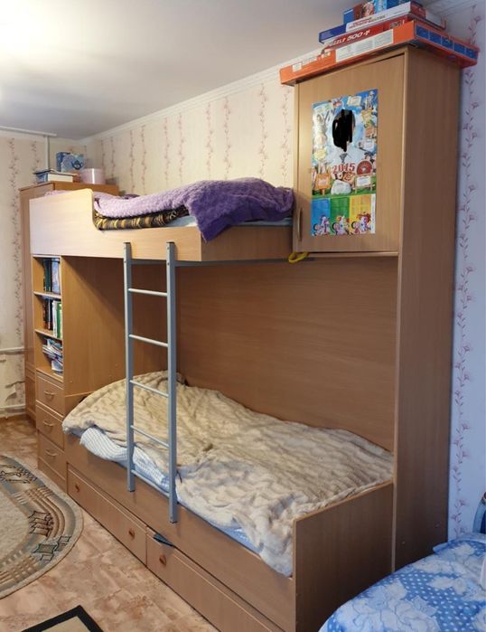 Двухярусная кровать