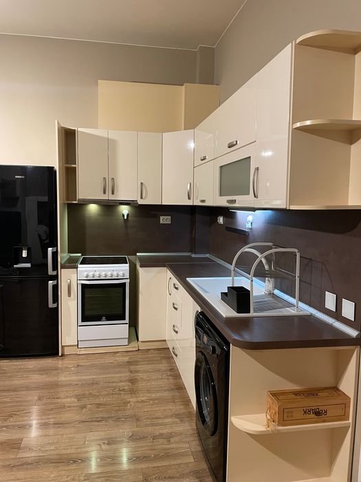 Двустаен апартамент под наем в Изток, гр. Перник