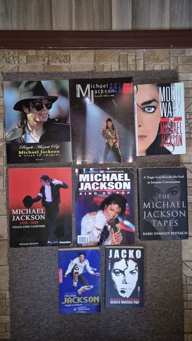 Lot carti de colecție Michael Jackson stare ca noi