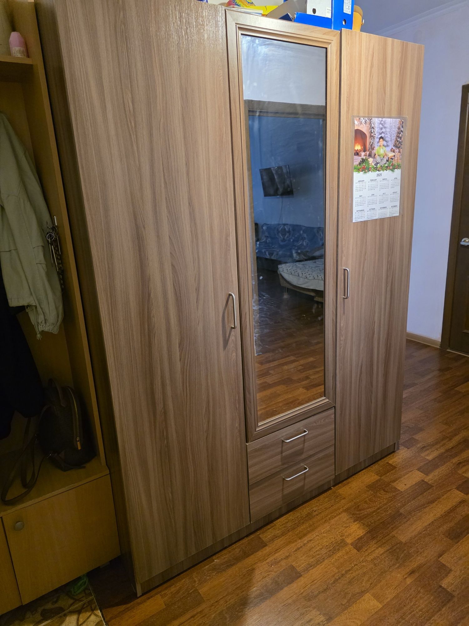 Продам шкаф , есть доставка