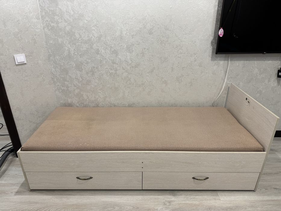 Продам кровать 7000 тг