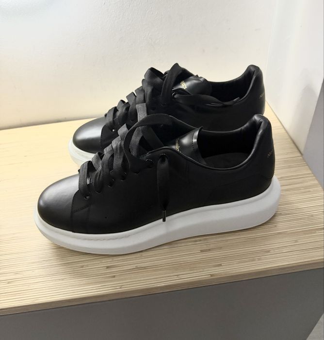 Adidasi Alexander Mcqueen !