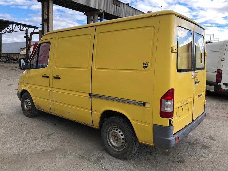 DEZMEMBREZ Mercedes SPRINTER 208 211 213 CDI 2 panouri 2003