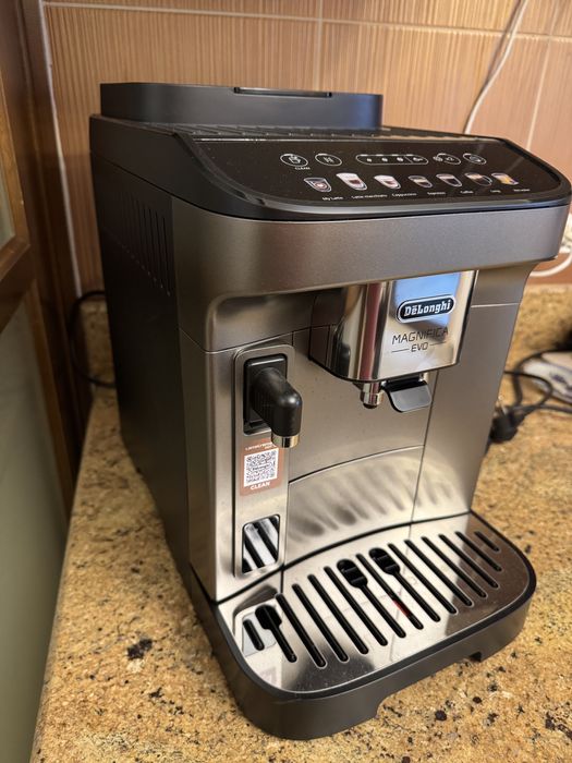 Espressor automat DeLonghi Magnifica Evo