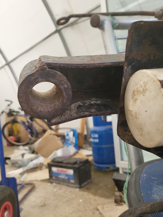 Troliu-electropalan pentru costructii