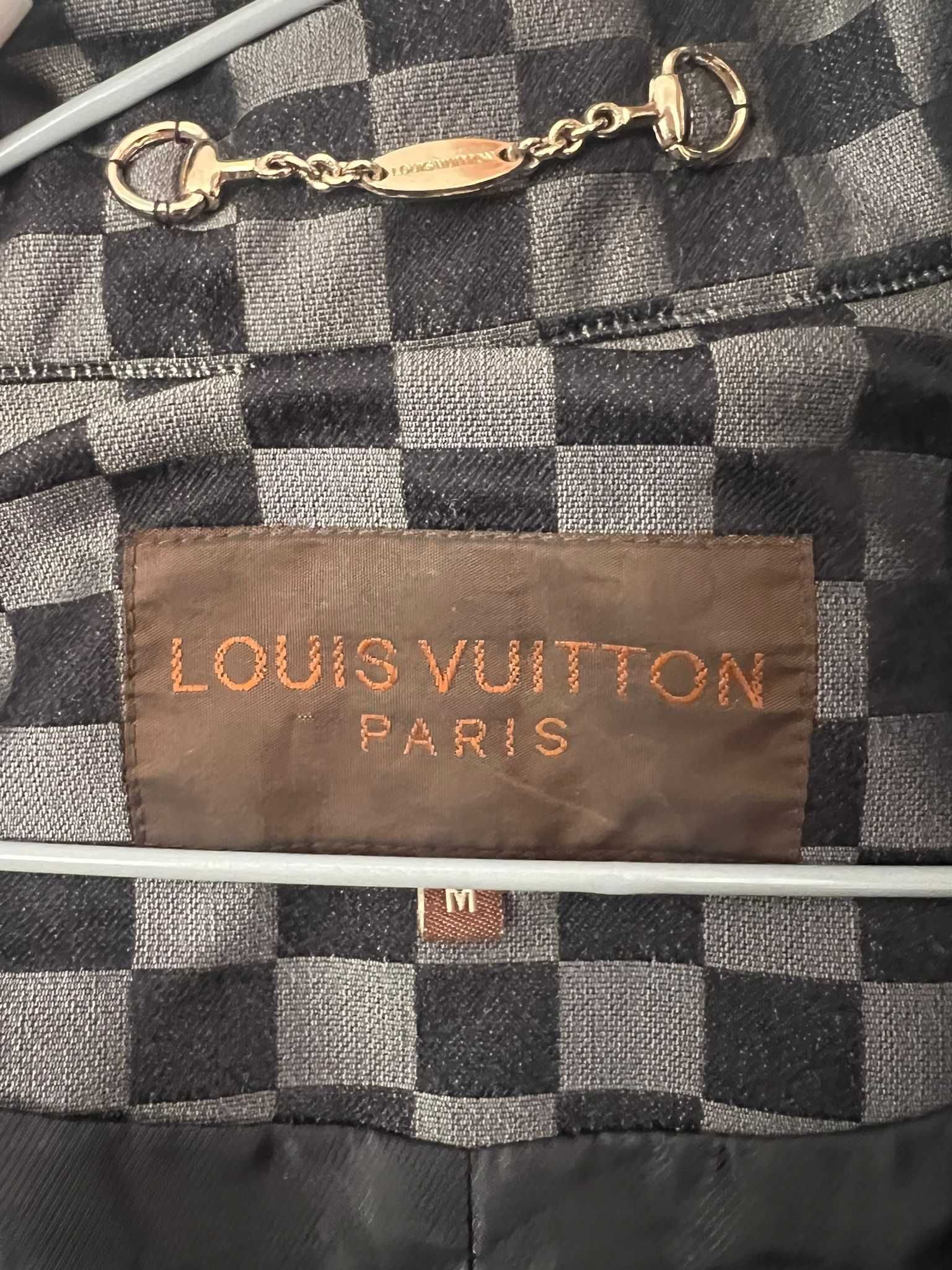 Pardesiu Louis Vuitton