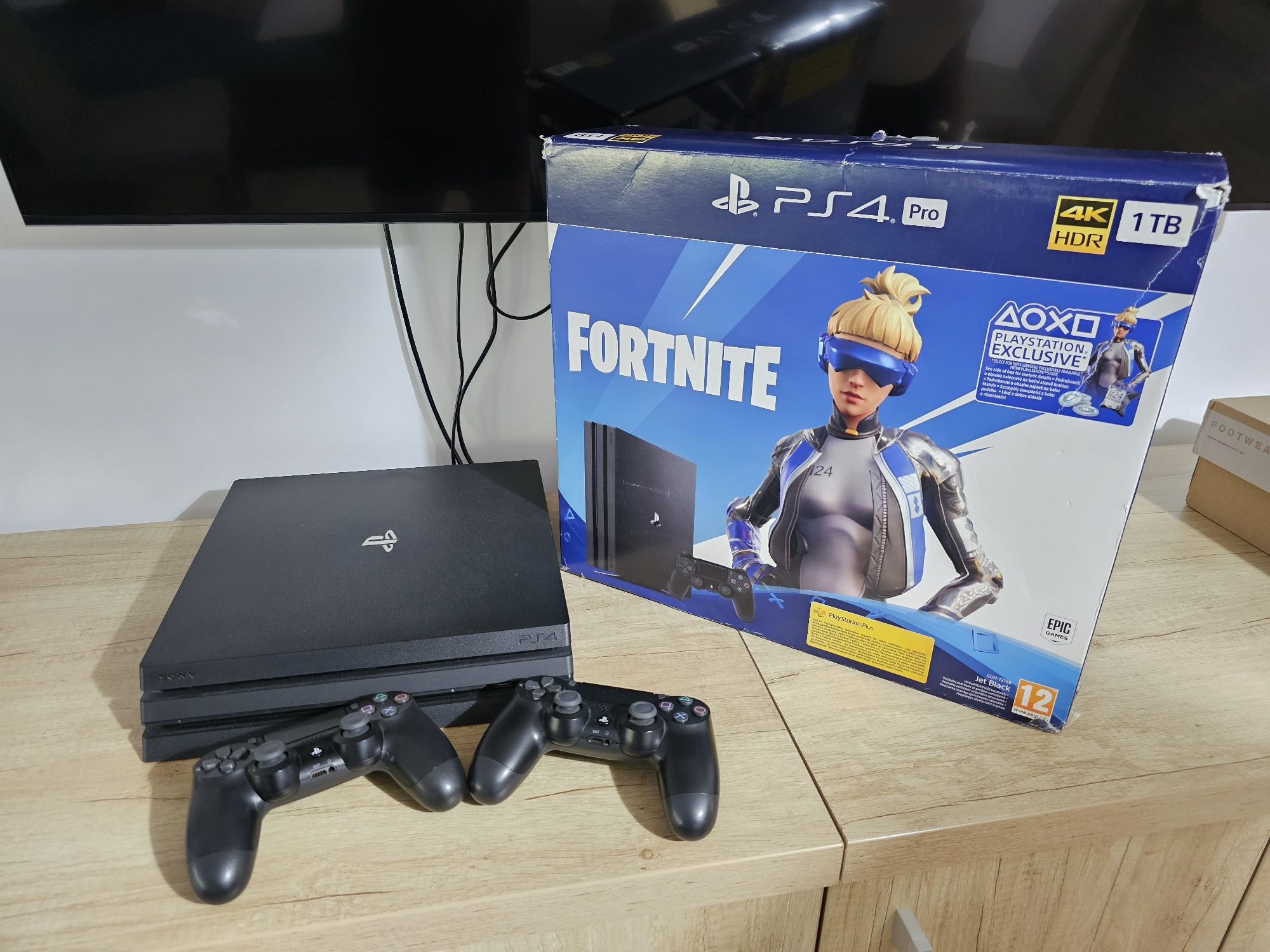 Play Station 4 Pro 1TB