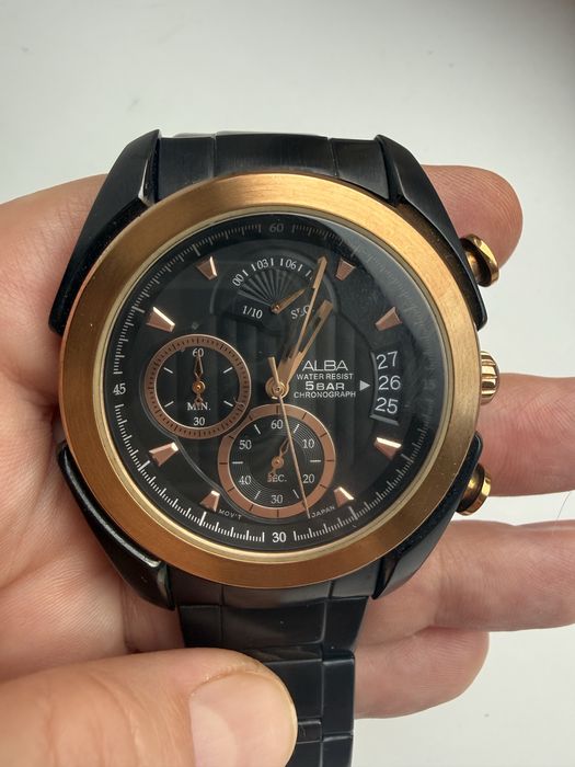 Продаю японские часы Alba