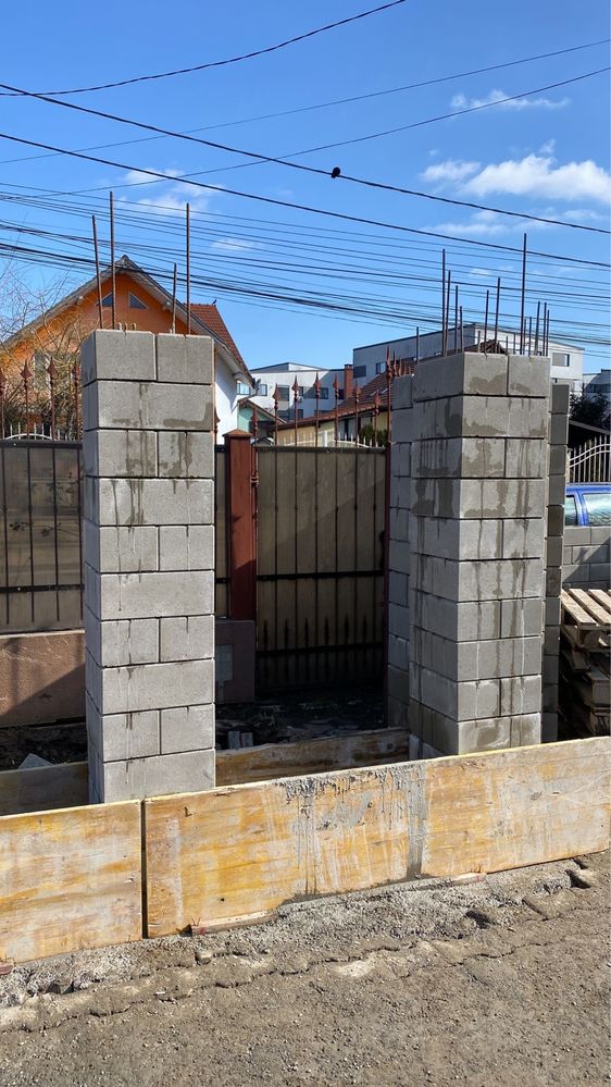 Executie garduri beton/boltari