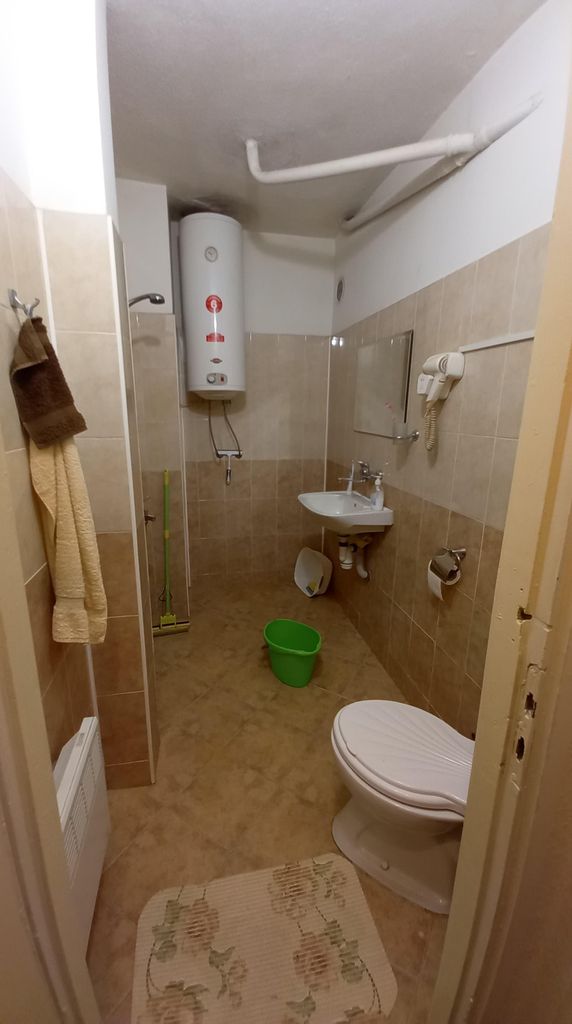 Дава се под наем Двустаен апартамент в Пловдив, Южен - 64 кв.м за 350 € - Снимка #3