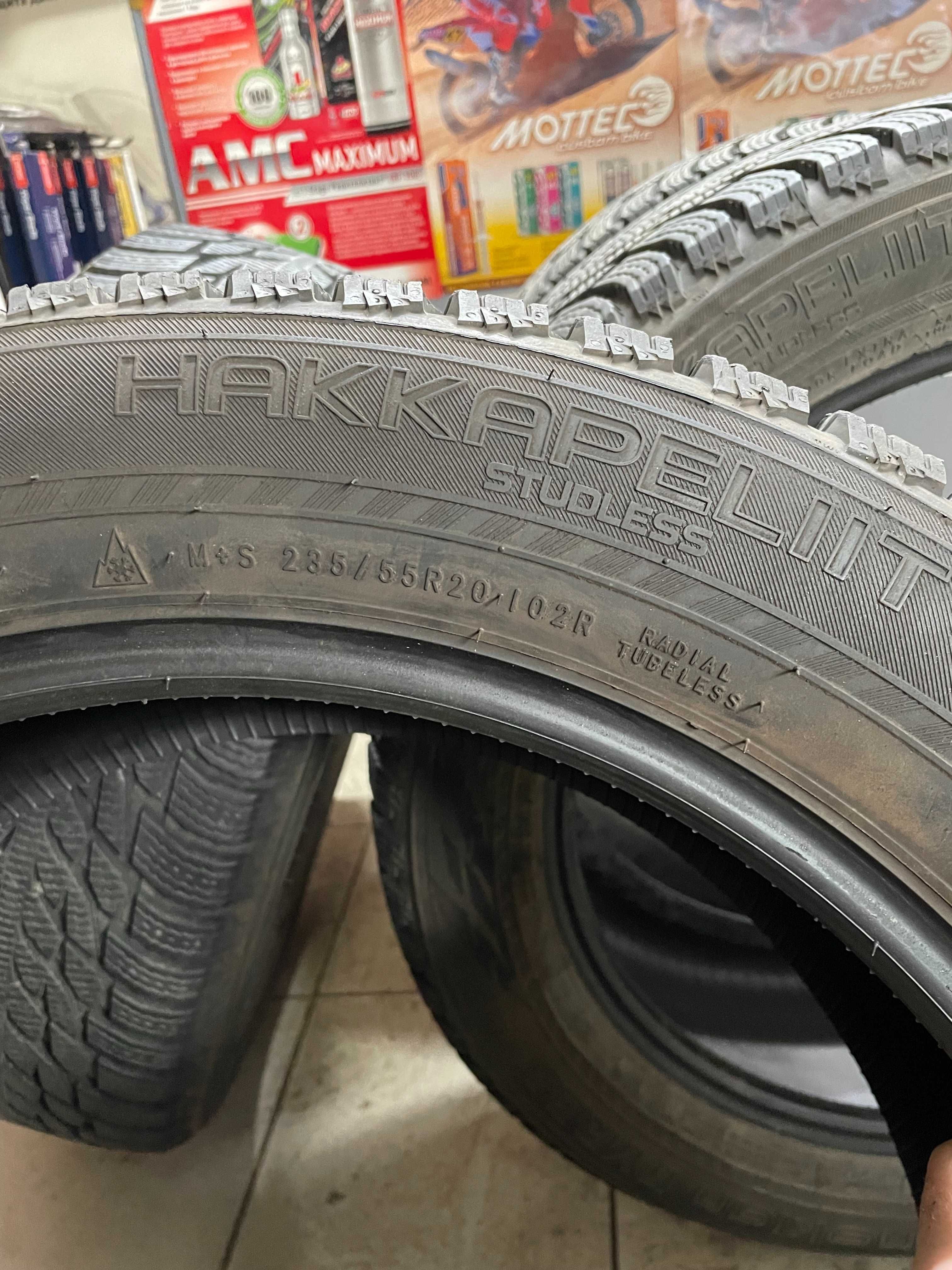 nokian шины покрышки резина 255/50/20 задние 235/55/20 перед