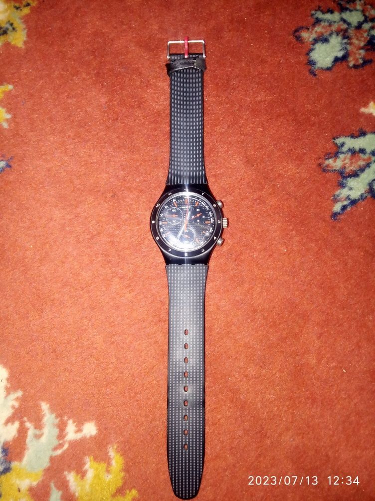 Продаеться swatch.