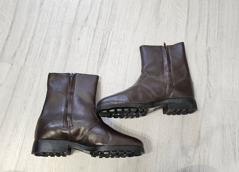 Ghete din piele imblanite