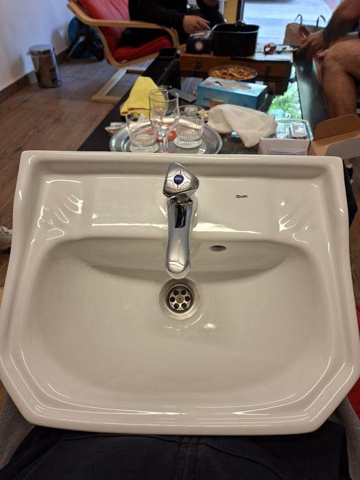 Chiuveta + baterie mono, noi nouțe - 150 lei ambele