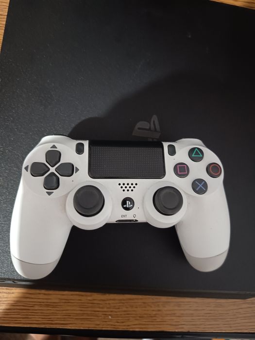 PlayStation 4 slim 500gb