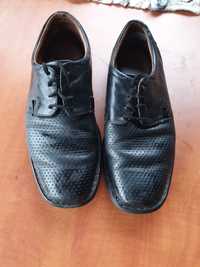 Pantofi negru...